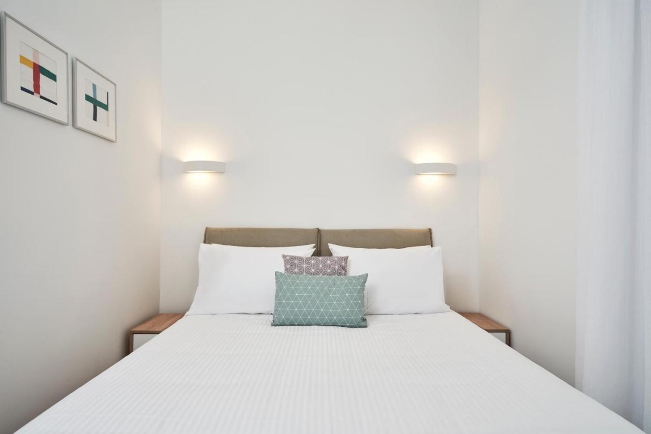 Hilton-Ilisia Park 2Bd Elite Living Apartment เอเธนส์ ภายนอก รูปภาพ